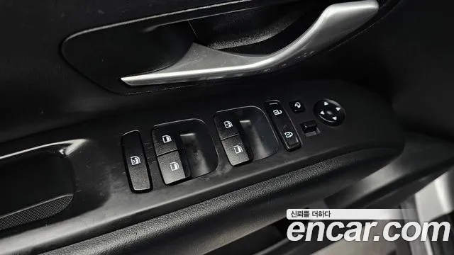 Hyundai Tucson Tucson (NX4) Дизель 2.0 2WD — Фото автомобиля 20