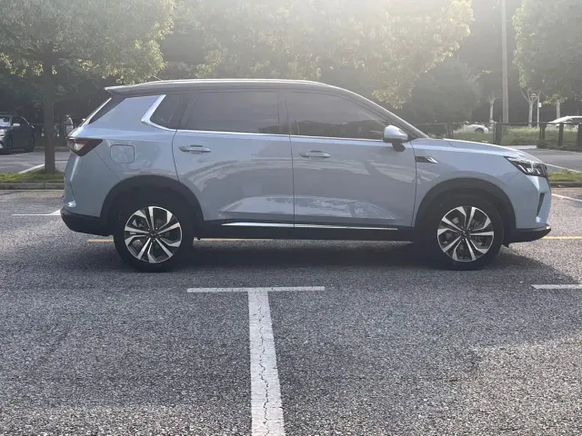 Wuling Asta — Фото автомобиля 7