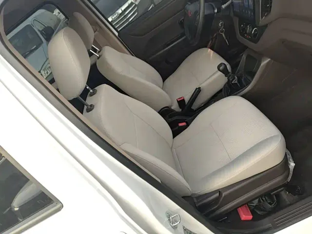 Wuling Hongguang V — Фото автомобиля 24