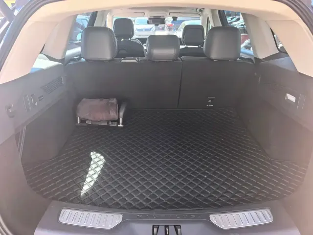 Lincoln Nautilus 2023 2.0T 4WD Premium Hybrid Edition — Фото автомобиля 11