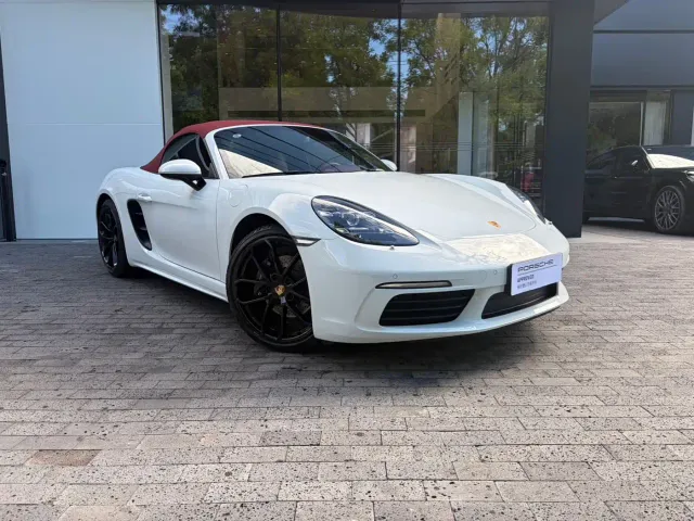 Porsche 718 — Фото автомобиля 4