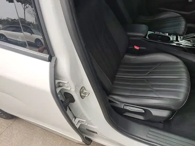 Peugeot 2008 — Фото автомобиля 24