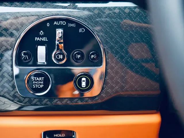 Rolls-Royce Cullinan — Фото автомобиля 12