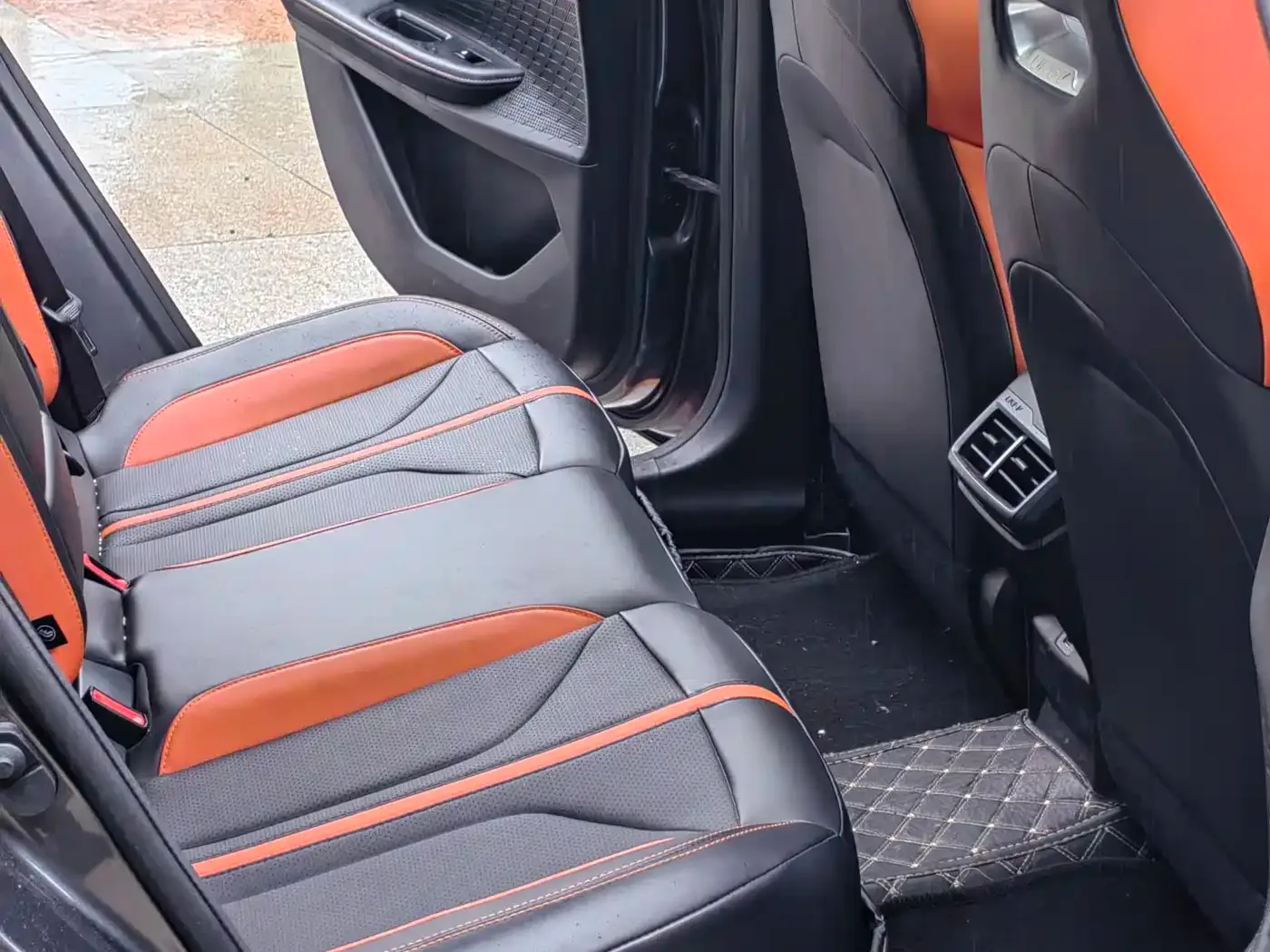 Changan Changan UNI-V 2024 1.5T Smart Pilot — Фото автомобиля 10