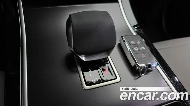 Land Rover Range Rover Velar — Фото автомобиля 13