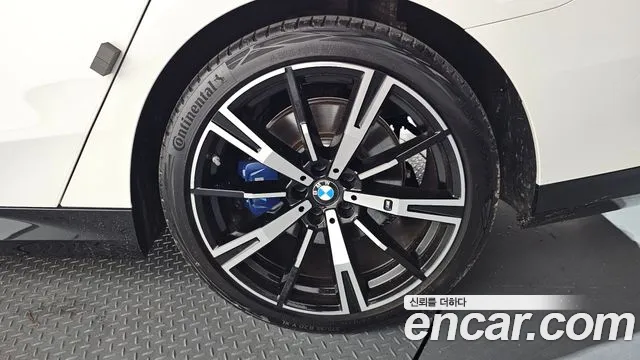 BMW 5-Series 5 серия (G60) 530i xDrive M Sport — Фото автомобиля 21