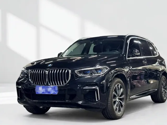 Фотография автомобиля — BMW X5