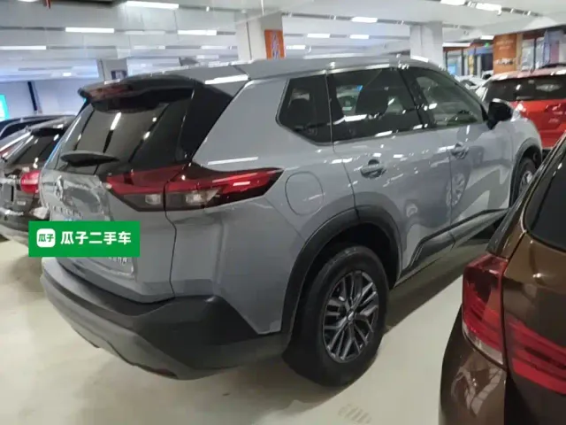 Nissan X-Trail — Фото автомобиля 6