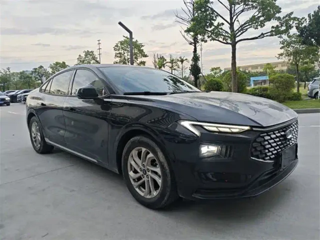 Ford Mondeo — Фото автомобиля 2