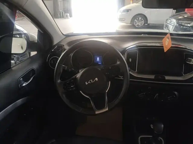 Kia KX1 — Фото автомобиля 10