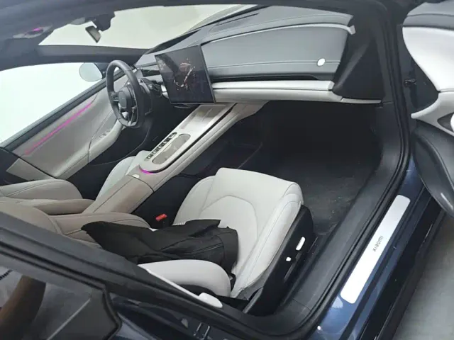 Xiaomi SU7 — Фото автомобиля 23