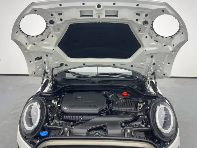 MINI MINI 2023 2.0T COOPER S King's Cross Special Edition — Фото автомобиля 10