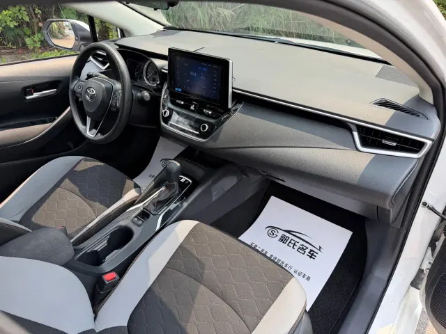 Toyota Corolla — Фото автомобиля 11