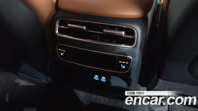 Genesis GV70 2.5T Бензин AWD — Фото автомобиля 7