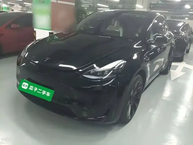 Фотография автомобиля — Tesla Model Y