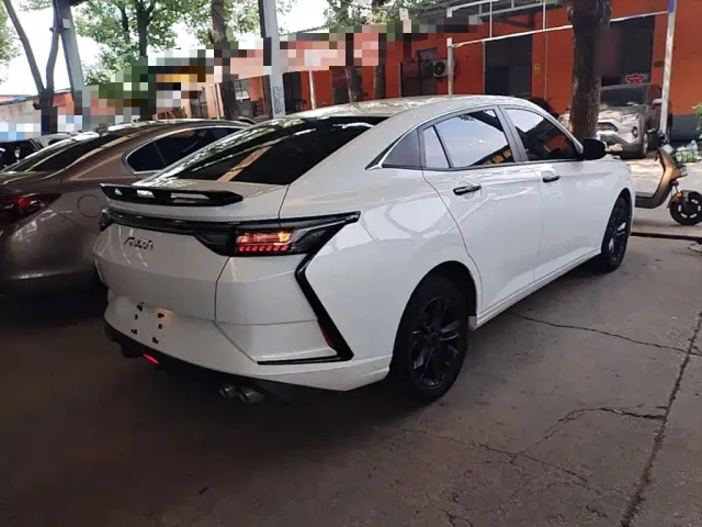 Dongfeng Yixuan — Фото автомобиля 6