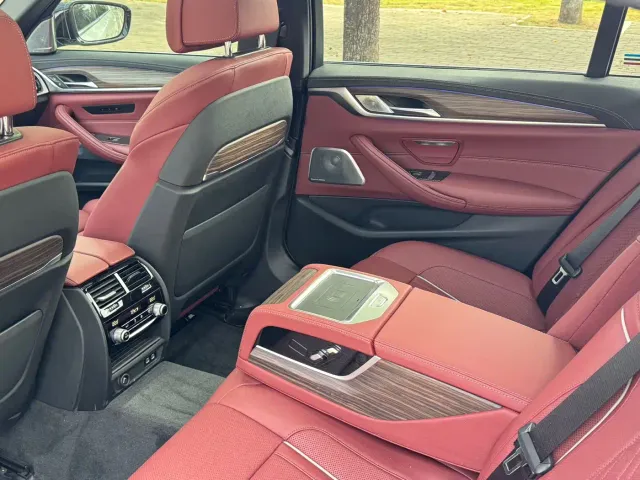 BMW 5 Series — Фото автомобиля 14
