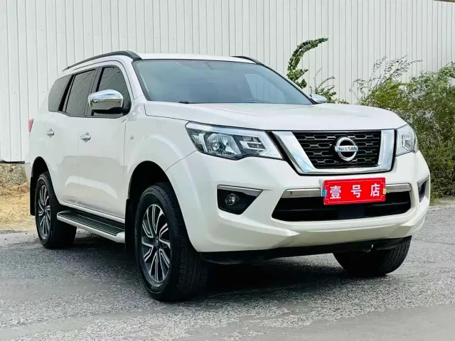 Nissan Terra — Фото автомобиля 3