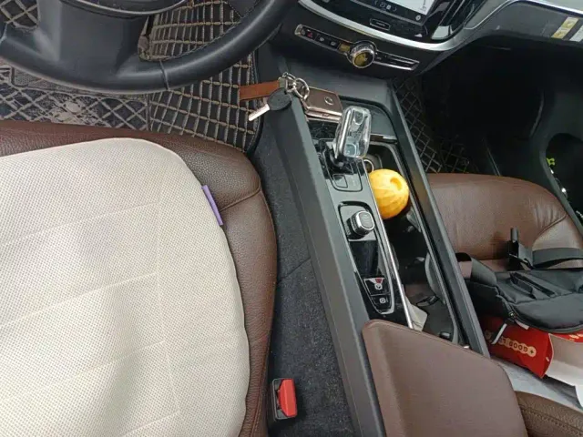 Volvo S60 — Фото автомобиля 16