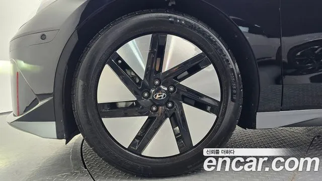 Hyundai Ioniq 6 — Фото автомобиля 5