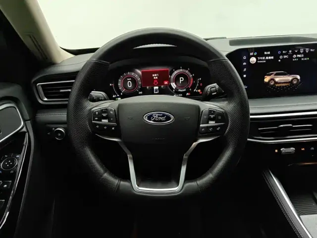 Ford Explorer — Фото автомобиля 15