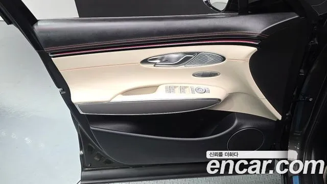 Genesis GV70 — Фото автомобиля 13