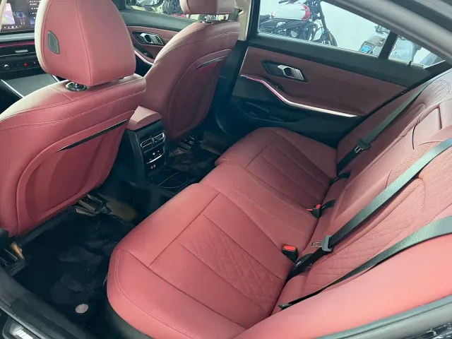 BMW 3 Series — Фото автомобиля 5