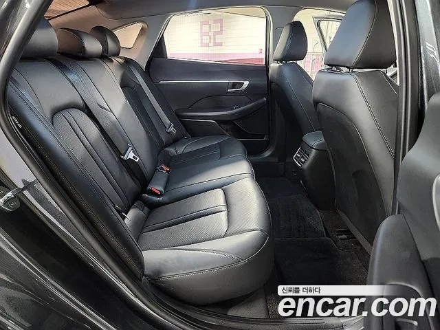 Hyundai Sonata — Фото автомобиля 10