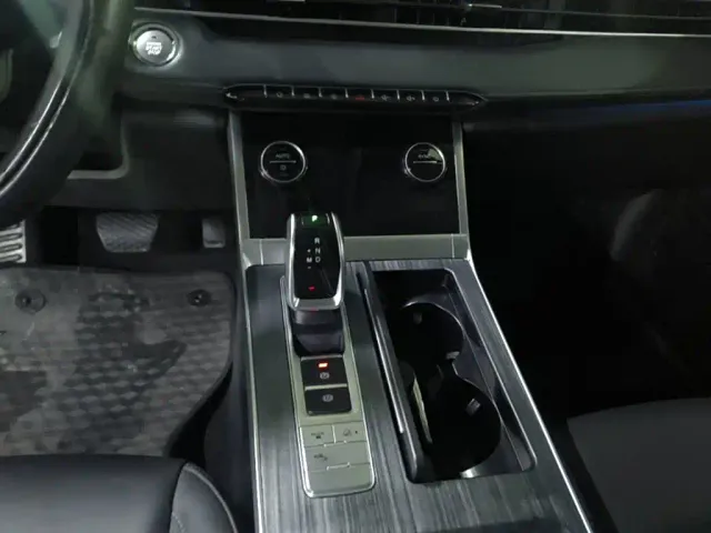Chery Tiggo 8 — Фото автомобиля 13