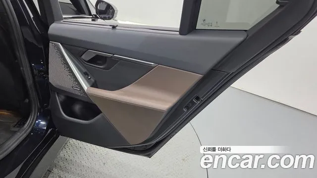 BMW i5 G60 — Фото автомобиля 14