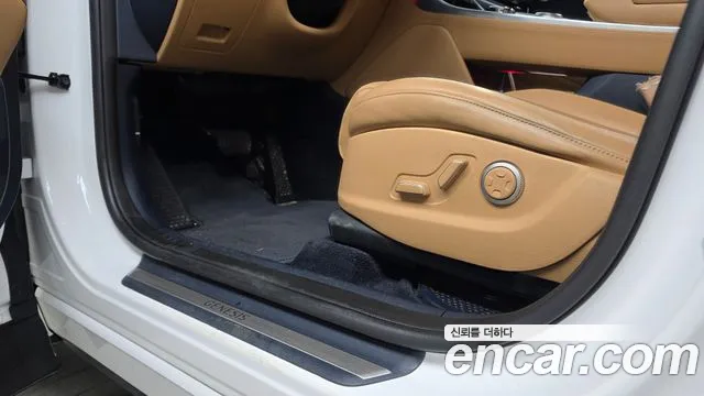 Genesis GV80 2.5T Бензин AWD — Фото автомобиля 28