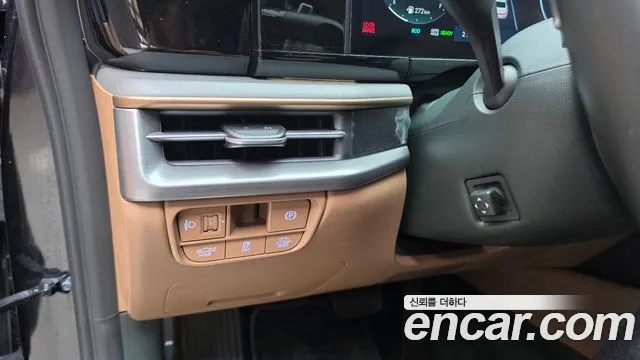 Hyundai Grandeur GN7 — Фото автомобиля 30