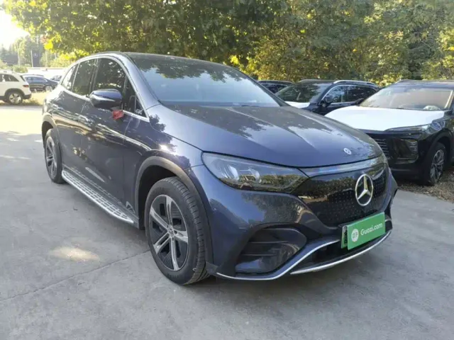 Mercedes-Benz EQE SUV — Фото автомобиля 3