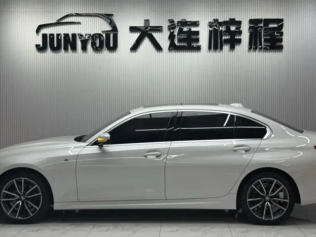 BMW 3 Series — Фото автомобиля 8