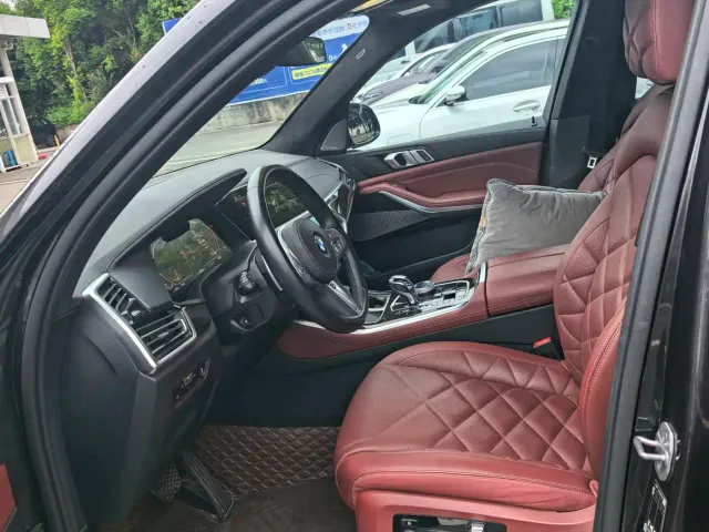 BMW X5 — Фото автомобиля 12