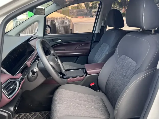 GAC Trumpchi M6 — Фото автомобиля 13