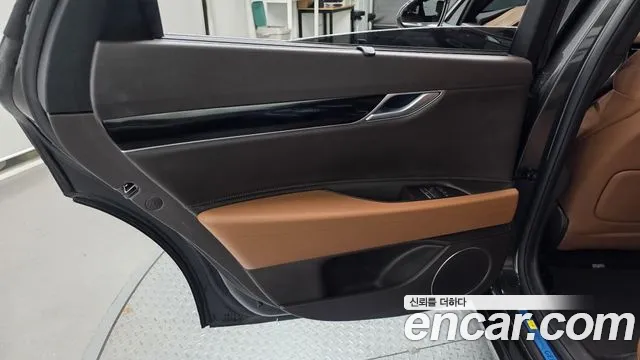 Genesis G80 RG3 — Фото автомобиля 14