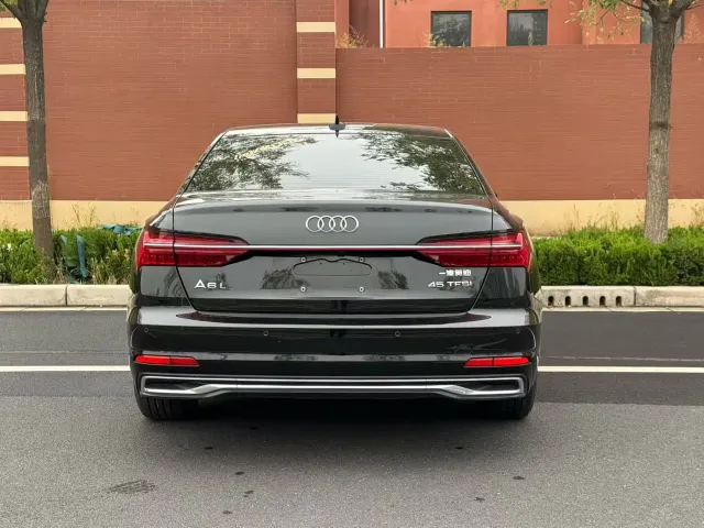 Audi A6L — Фото автомобиля 7