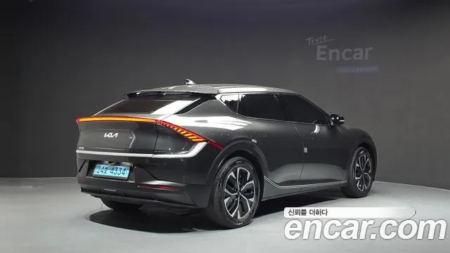 Kia EV6 — Фото автомобиля 2