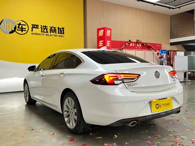 Buick Regal — Фото автомобиля 6