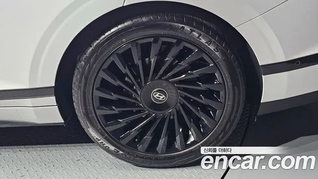 Hyundai Grandeur GN7 — Фото автомобиля 6