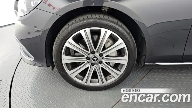 Mercedes-Benz E-Class E-класс W213 E350 4MATIC Exclusive — Фото автомобиля 5