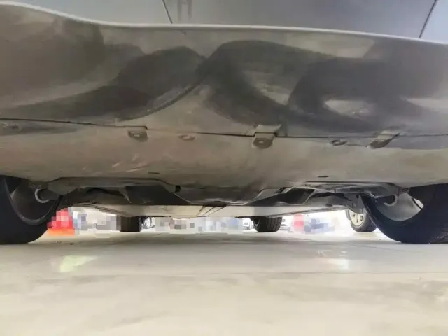 Tesla Model Y — Фото автомобиля 11