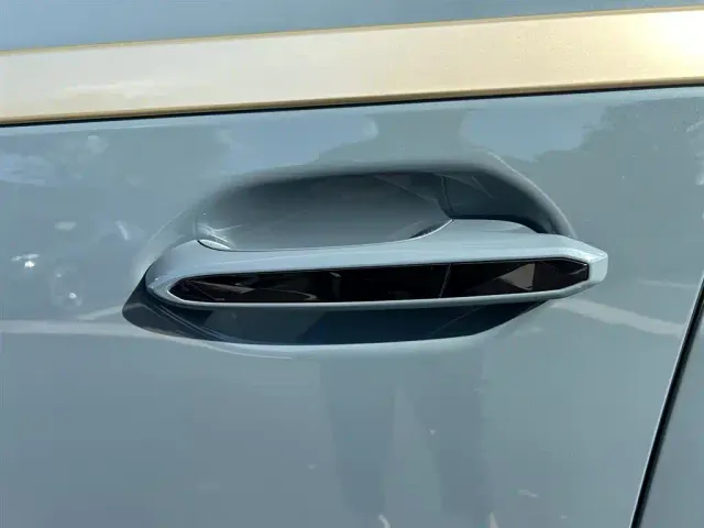 BMW XM — Фото автомобиля 20