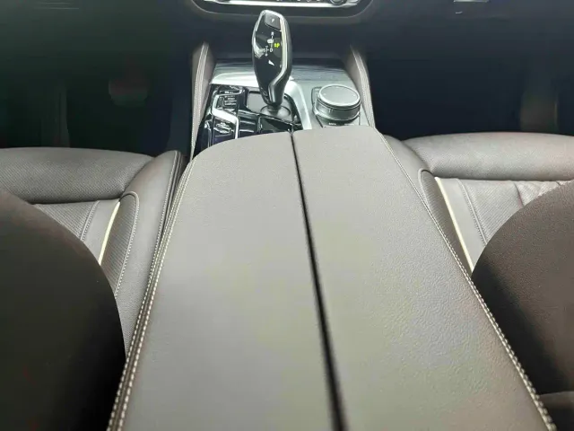 BMW 5 Series — Фото автомобиля 21