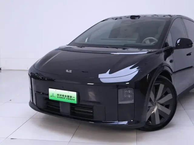 Li Auto i6 — Фото автомобиля 3