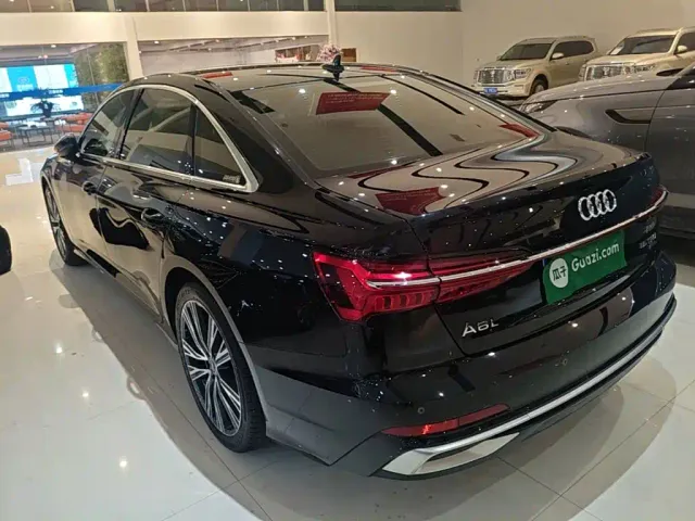 Audi A6L — Фото автомобиля 4