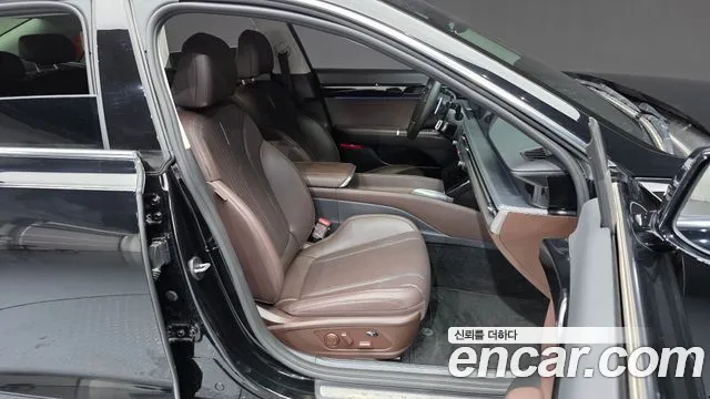 Hyundai Grandeur Grandeur (GN7) 2.5 Бензин 2WD — Фото автомобиля 20