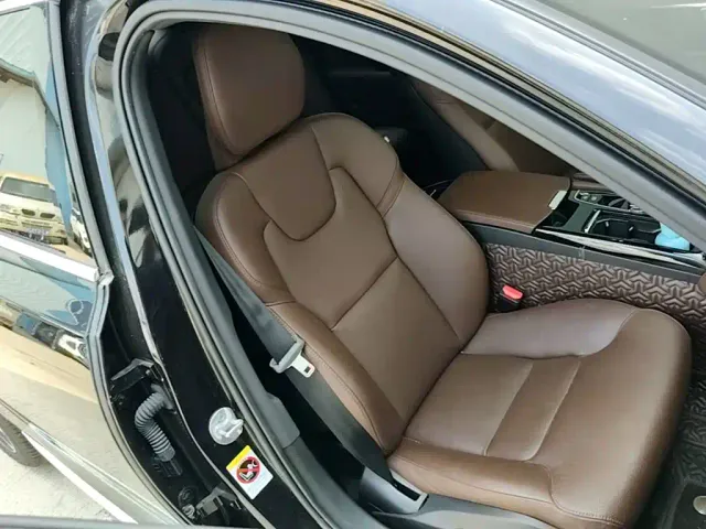 Volvo S90 — Фото автомобиля 19
