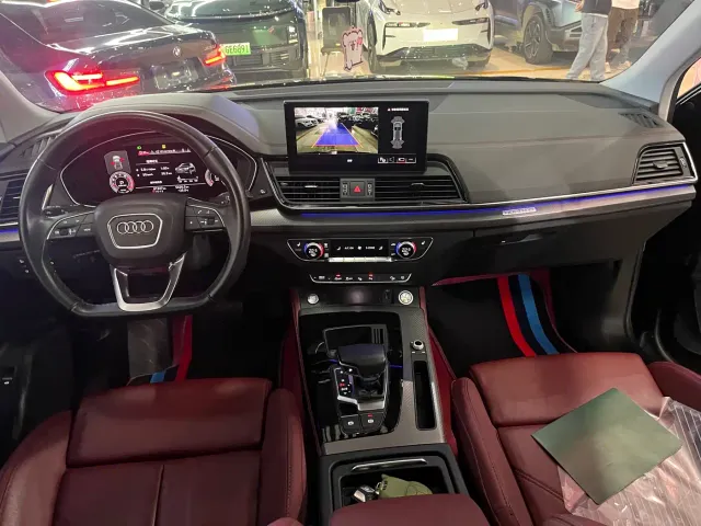 Audi Q5L — Фото автомобиля 5